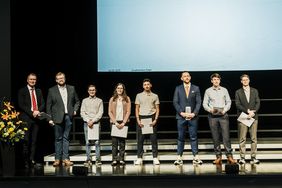 Preisträgerinnen und Preisträger der Städte Esslingen und Göppingen bei der Graduiertenfeier der Hochschule Esslingen