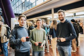 Gruppe von drei Studenten