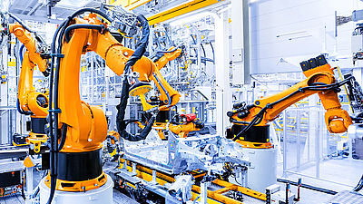 Roboter in einer Fabrik