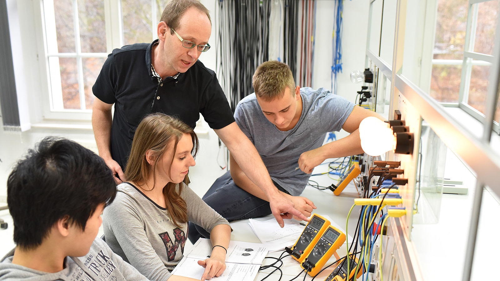 The study programme “Engineering Education in Electrical Engineering and Information Technology” ensures you are prepared in optimal fashion for future teaching activities.